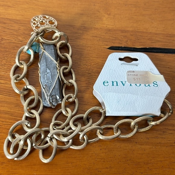 NWT Envious Chunky Gold Chained Necklace with Stone - Picture 3 of 3